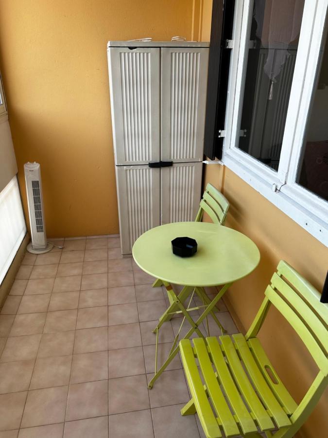 Studio Ideal Pour Cure Thermale Balaruc-les-Bains Eksteriør billede